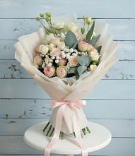 Букет цветов из:  Розы и Лизиантусы #REPLACE_PRED# Бижбуляк