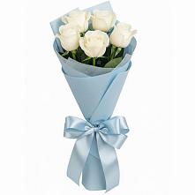 Букет 5 Белых роз Проуд в Бижбуляк