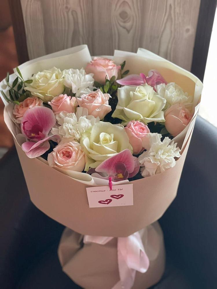 Букет цветов из: Орхидеи, Розы и Гвоздики в Бижбуляк