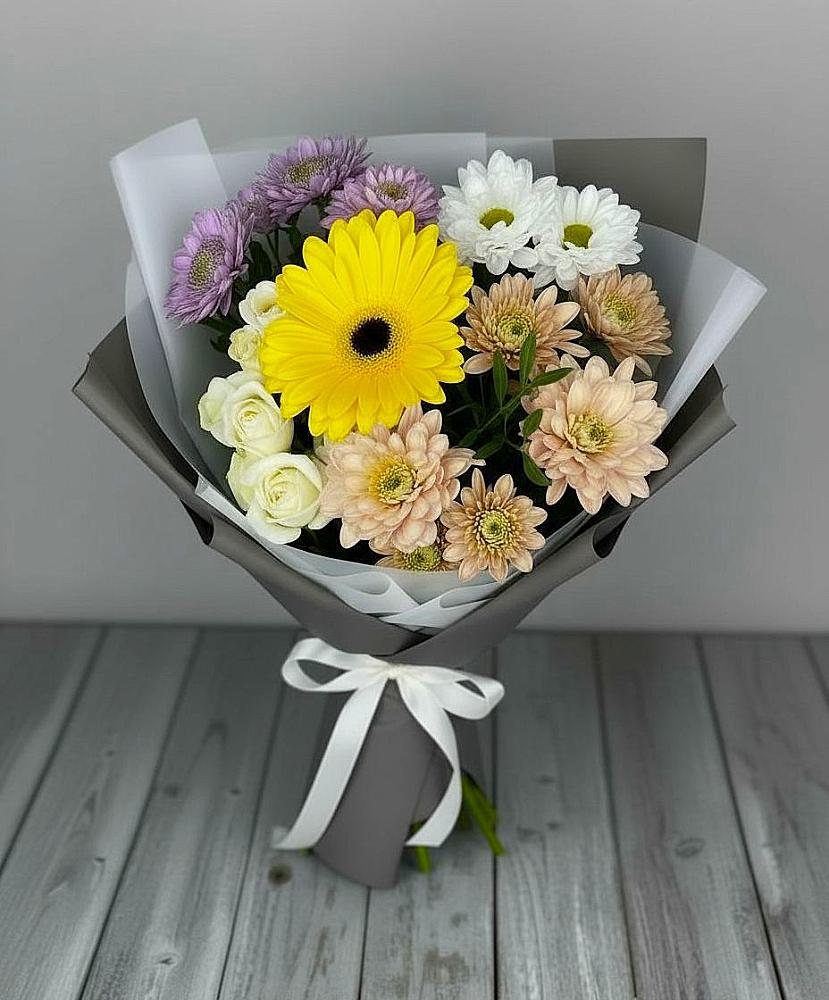 Букет цветов из: Розы, Герберы и Хризантемы в Бижбуляк