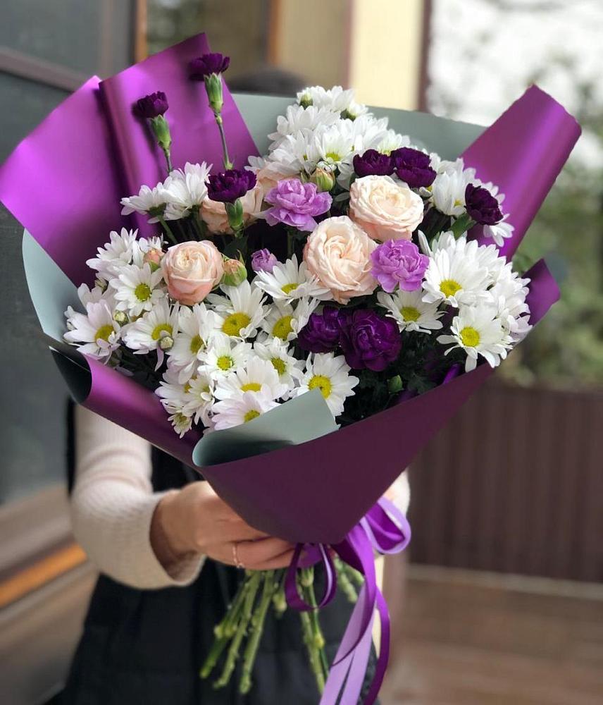 Букет цветов из: Хризантемы, Гвоздики и Розы в Бижбуляк