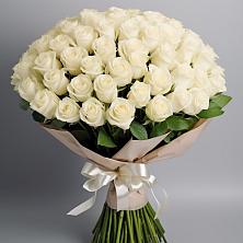 Букет 101 беля роза Белоснежка в Бижбуляк