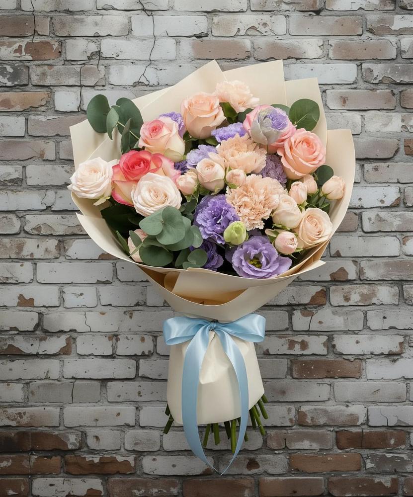 Букет цветов из: Розы, Лизиантусы и Гвоздики в Бижбуляк