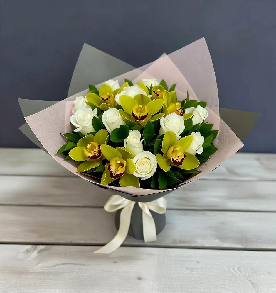 Букет цветов из: Орхидеи и Розы в Бижбуляк