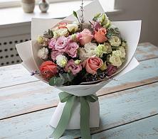 Букет цветов из:  Розы, Лизиантусы и Гвоздики в Бижбуляк