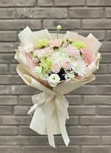 Букет цветов из:  Гвоздики, Розы, Лизиантусы и Хризантемы в Бижбуляк