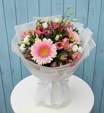 Букет цветов из:  Герберы, Альстромерии и Лизиантусы в Бижбуляк