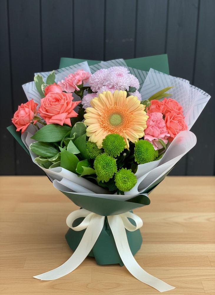 Букет цветов из: Гвоздики, Розы, Герберы и Хризантемы в Бижбуляк