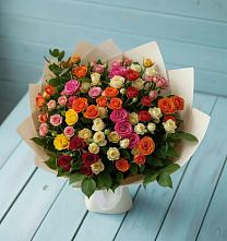 Букет Микс из разноцветных кустовых роз в Бижбуляк